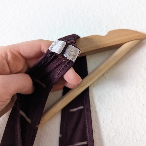 Athleta Max Out Chi Tank Top - Picture 7 of 10